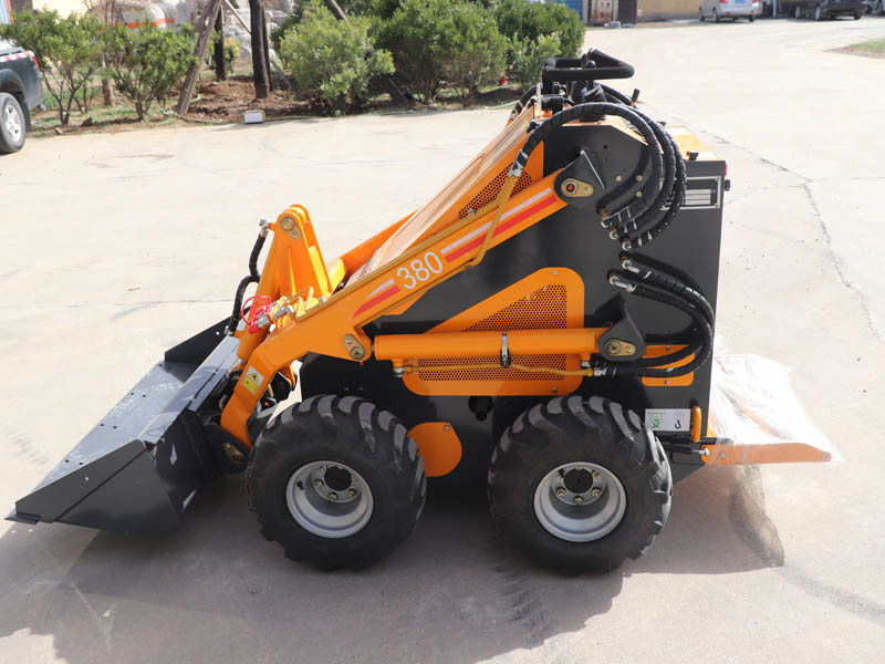 多用途滑移鏟車多功能滑移裝載機(jī)詳細(xì)介紹